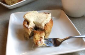 Keto Chow Cinnamon Rolls