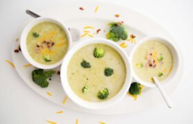 Instant Pot Cheddar Broccoli Soup