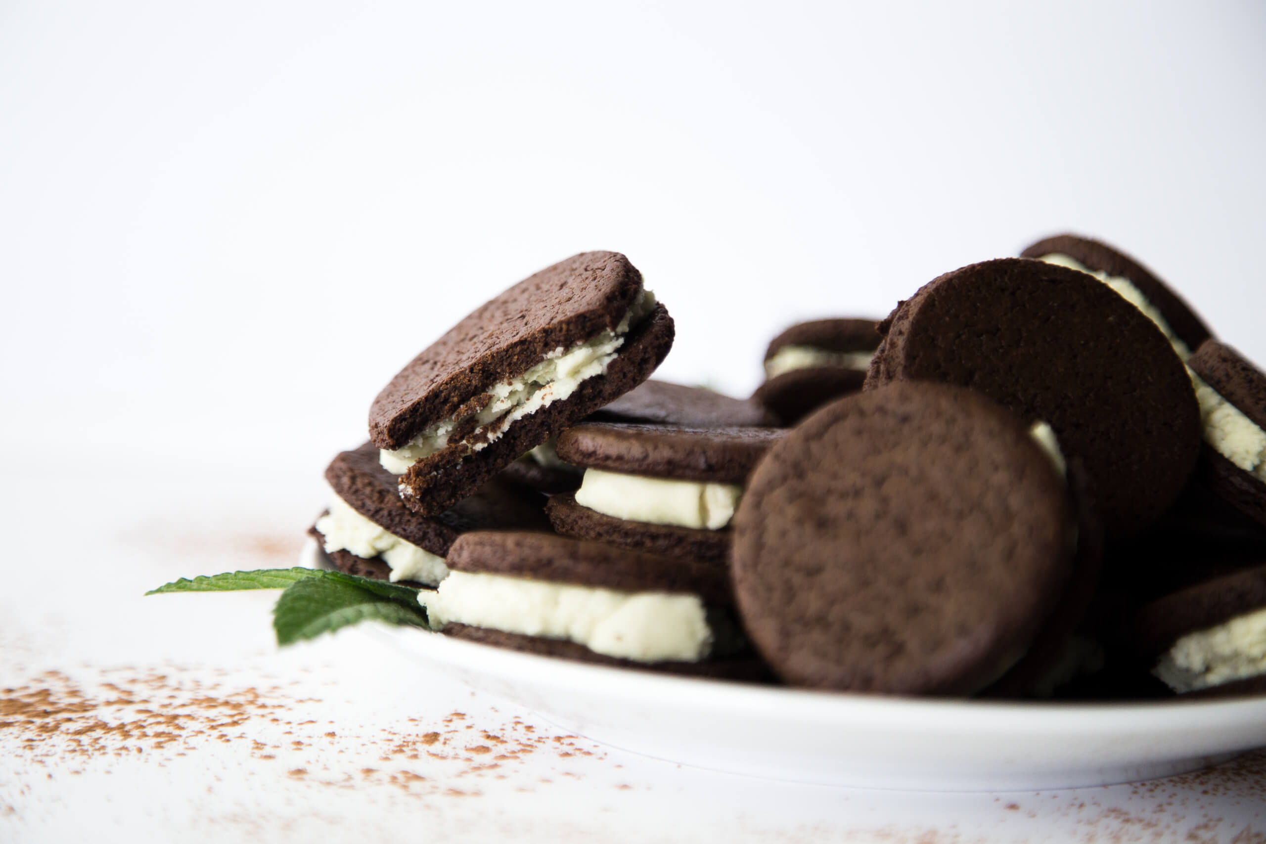 Holiday Recipe Challenge: Chocolate Mint "Oreo" Cookies