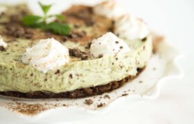 Mint Chocolate Chip No Bake Cheesecake