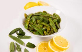 Snow Peas with Green Onion and Mint