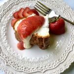 Angel food cake with strawberries
