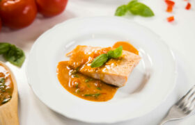 salmon in tomato sauce