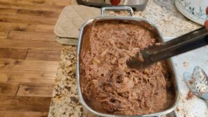 making shredded beef with gravy