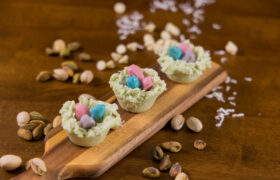 pistachio easter nest desserts