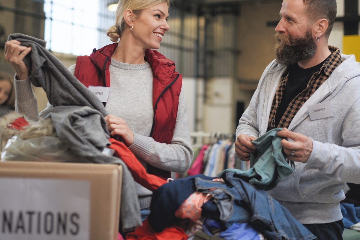 Couple volunteering at shelter